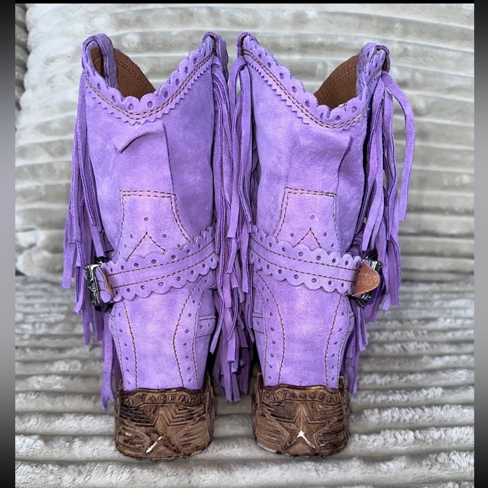El Vaquero Arya Silverstone fringe moccasin boots - Picture 2 of 7